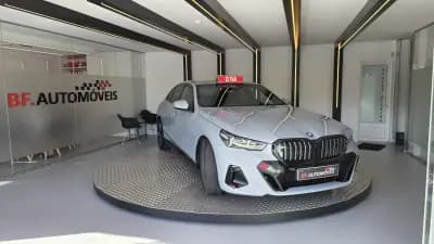 Vendo BMW 530e 2024 - 59900 EUR, 38890 km - AUTO.MOTO.pt