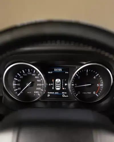 Sell Land Rover Range Rover Evoque 2013 - 20450 EUR, 180000 km - AUTO.MOTO.pt