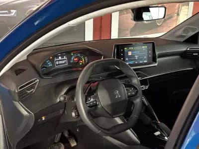 Sell Peugeot e-208 2021 - 17990 EUR, 45609 km - AUTO.MOTO.pt