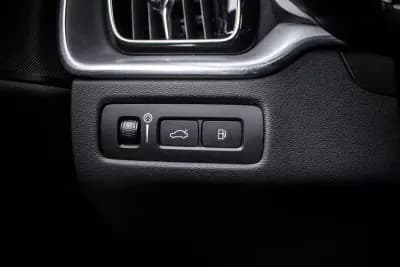 Sell Volvo XC 60 2020 - 36990 EUR, 82194 km - AUTO.MOTO.pt