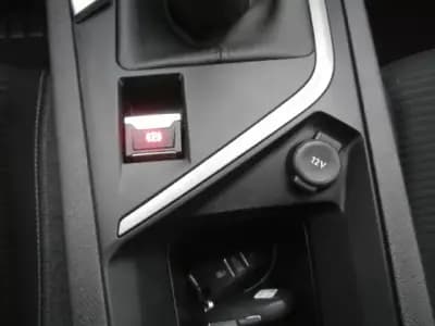 Vendo Peugeot 308 2022 - 22000 EUR, 118452 km - AUTO.MOTO.pt