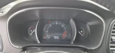 Vendo Renault Mégane Sport Tourer 2019 - 8950 EUR, 360000 km - AUTO.MOTO.pt