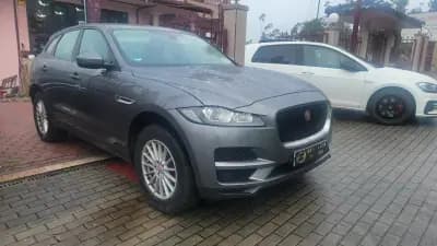 Vendo Jaguar F-Pace 2018 - 37990 EUR, 86000 km - AUTO.MOTO.pt