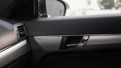 Sell Mercedes-Benz E 250 2009 - 11999 EUR, 478000 km - AUTO.MOTO.pt