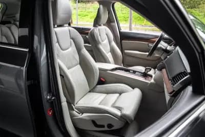 Sell Volvo XC 90 2016 - 24990 EUR, 206775 km - AUTO.MOTO.pt