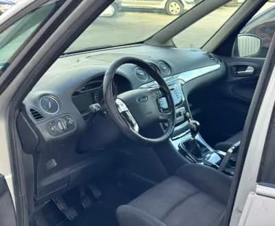 Vendo Ford Galaxy 2010 - 3550 EUR, 264235 km - AUTO.MOTO.pt