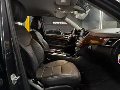 Vendo Mercedes-Benz ML 250 2015 - 27490 EUR, 135500 km - AUTO.MOTO.pt