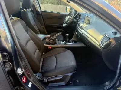 Vendo Mazda 3 2016 - 9800 EUR, 223000 km - AUTO.MOTO.pt