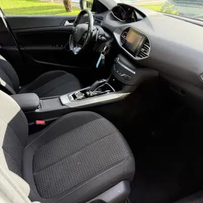 Sell Peugeot 308 SW 2019 - 13990 EUR, 149000 km - AUTO.MOTO.pt