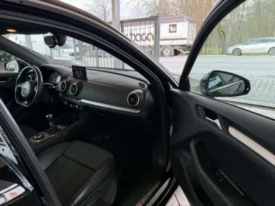 Vendo Audi A3 Sportback 2015 - 17750 EUR, 151869 km - AUTO.MOTO.pt