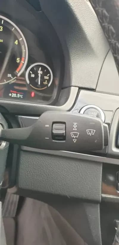 Vendo BMW 520 2011 - 12990 EUR, 275000 km - AUTO.MOTO.pt