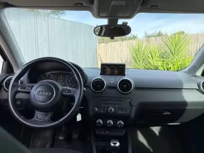 Vendo Audi A1 2011 - 10900 EUR, 118000 km - AUTO.MOTO.pt