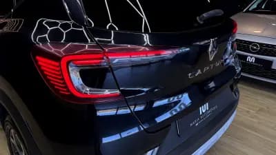 Sell Renault Captur 2023 - 16770 EUR, 70000 km - AUTO.MOTO.pt