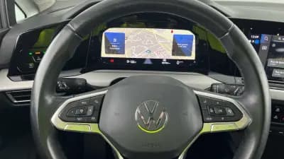 Vendo Volkswagen Golf 2023 - 20500 EUR, 88986 km - AUTO.MOTO.pt