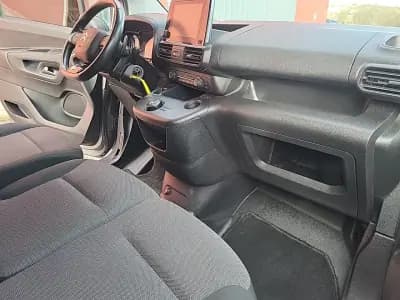 Sell Citroën Berlingo 2021 - 17400 EUR, 69486 km - AUTO.MOTO.pt