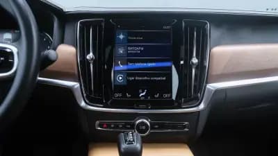 Sell Volvo S90 2016 - 24750 EUR, 266000 km - AUTO.MOTO.pt