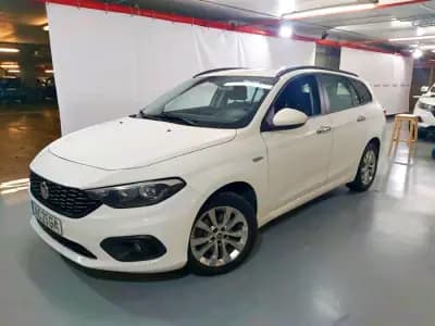 Vendo Fiat Tipo Station Wagon 2020 - 10990 EUR, 110261 km - AUTO.MOTO.pt