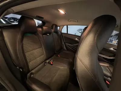 Vendo Mercedes-Benz CLA 200 2018 - 20990 EUR, 165000 km - AUTO.MOTO.pt