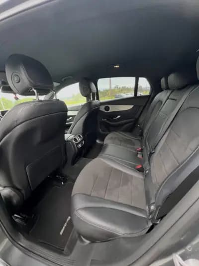 Vendo Mercedes-Benz GLC 250 2018 - 47000 EUR, 53761 km - AUTO.MOTO.pt