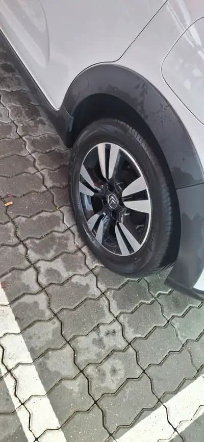 Vendo Citroën C3 2017 - 10000 EUR, 120000 km - AUTO.MOTO.pt