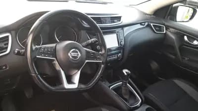 Vendo Nissan Qashqai 2018 - 18650 EUR, 149986 km - AUTO.MOTO.pt