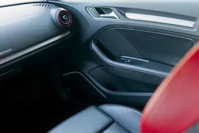 Sell Audi S3 Limousine 2017 - 34990 EUR, 139000 km - AUTO.MOTO.pt