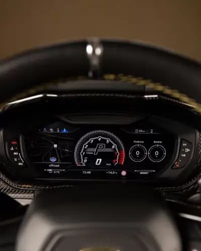 Vendo Lamborghini Urus 2020 - 305000 EUR, 104000 km - AUTO.MOTO.pt