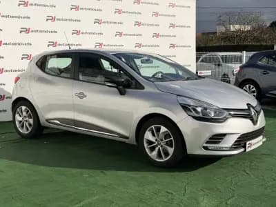 Sell Renault Clio 2018 - 10990 EUR, 95000 km - AUTO.MOTO.pt