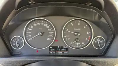 Vendo BMW 320 2015 - 20500 EUR, 215000 km - AUTO.MOTO.pt
