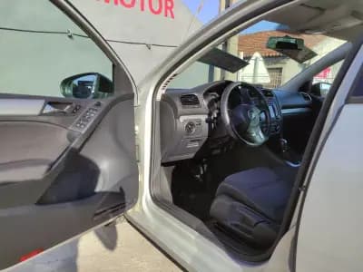 Vendo Volkswagen Golf 2012 - 11750 EUR, 153000 km - AUTO.MOTO.pt