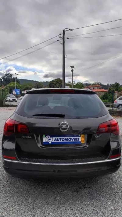 Vendo Opel Astra Sports Tourer 2016 - 9998 EUR, 162378 km - AUTO.MOTO.pt