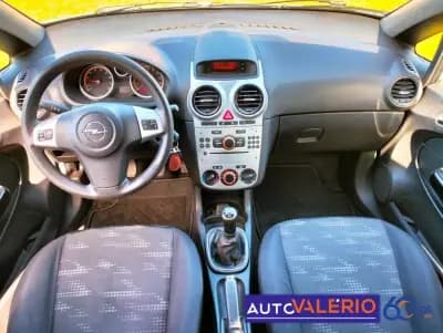 Vendo Opel Corsa 2013 - 7950 EUR, 74650 km - AUTO.MOTO.pt