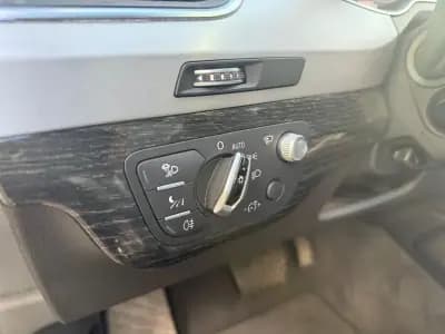 Vendo Audi Q7 2015 - 32900 EUR, 220901 km - AUTO.MOTO.pt