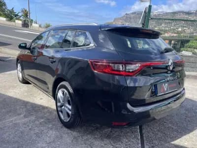 Sell Renault Mégane Sport Tourer 2019 - 17950 EUR, 72574 km - AUTO.MOTO.pt