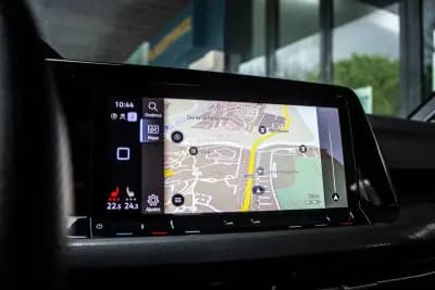 Vendo Volkswagen Golf 2022 - 34990 EUR, 72017 km - AUTO.MOTO.pt