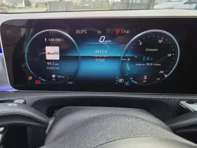 Vendo Mercedes-Benz CLA 180 2020 - 31990 EUR, 97000 km - AUTO.MOTO.pt