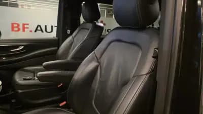 Vendo Mercedes-Benz V 220 2016 - 29900 EUR, 321809 km - AUTO.MOTO.pt