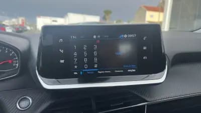 Vendo Peugeot 2008 2022 - 20900 EUR, 68000 km - AUTO.MOTO.pt