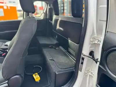 Sell Toyota Hilux 2018 - 25900 EUR, 240740 km - AUTO.MOTO.pt