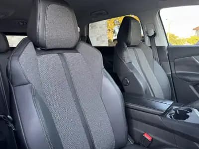 Vendo Peugeot 5008 2018 - 20500 EUR, 137000 km - AUTO.MOTO.pt