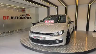 Vendo Volkswagen Scirocco 2010 - 10900 EUR, 289436 km - AUTO.MOTO.pt