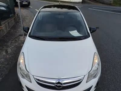 Vendo Opel Corsa 2011 - 5900 EUR, 220000 km - AUTO.MOTO.pt