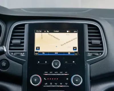 Sell Renault Mégane Sport Tourer 2018 - 15990 EUR, 126740 km - AUTO.MOTO.pt