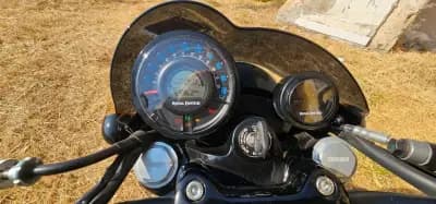 Sell Royal Enfield Shotgum 2024 - 5999 EUR, 5200 km - AUTO.MOTO.pt