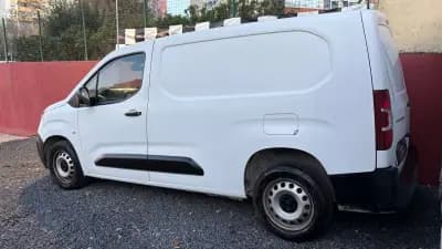 Vendo Peugeot Partner 2020 - 9900 EUR, 145000 km - AUTO.MOTO.pt