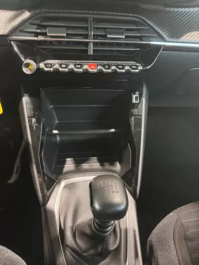 Sell Peugeot 208 2021 - 16250 EUR, 61484 km - AUTO.MOTO.pt