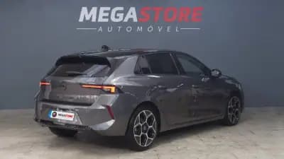 Vendo Opel Astra 2024 - 24450 EUR, 13500 km - AUTO.MOTO.pt