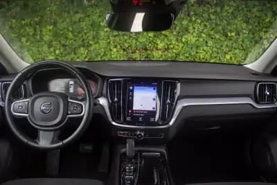 Vendo Volvo V60 2021 - 33900 EUR, 88100 km - AUTO.MOTO.pt