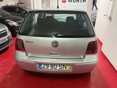 Vendo Volkswagen Golf 2001 - 3250 EUR, 147000 km - AUTO.MOTO.pt