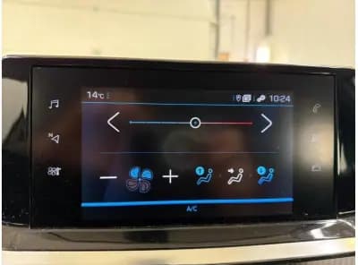 Vendo Peugeot 208 2021 - 14200 EUR, 98000 km - AUTO.MOTO.pt